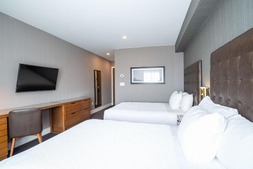 Sandman Hotel Hamilton image 10