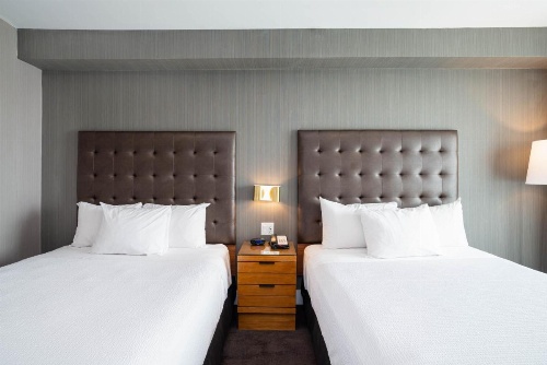 Sandman Hotel Hamilton image 11