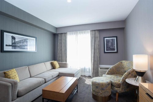 Sandman Hotel Hamilton image 6